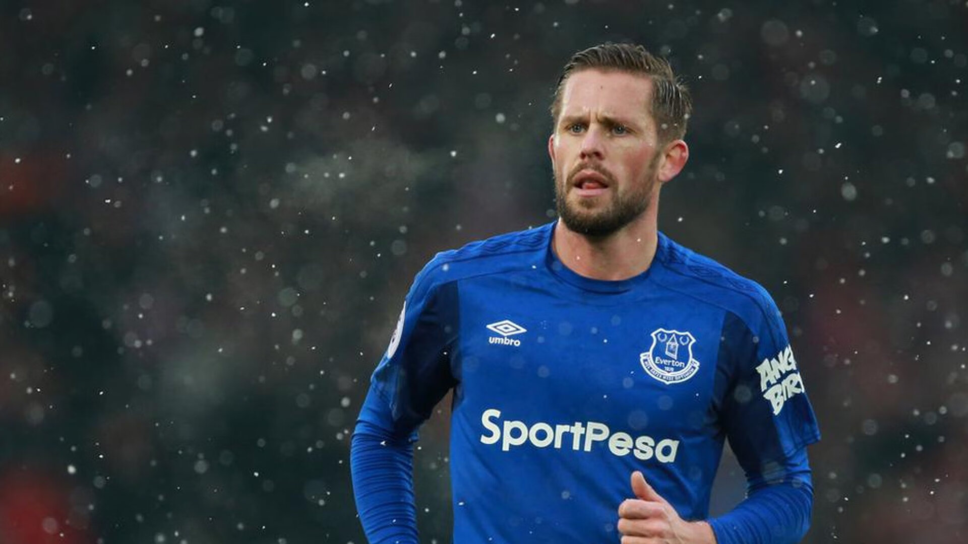 英超球队利用大数据优化快速反击战术执行,英超战术分析