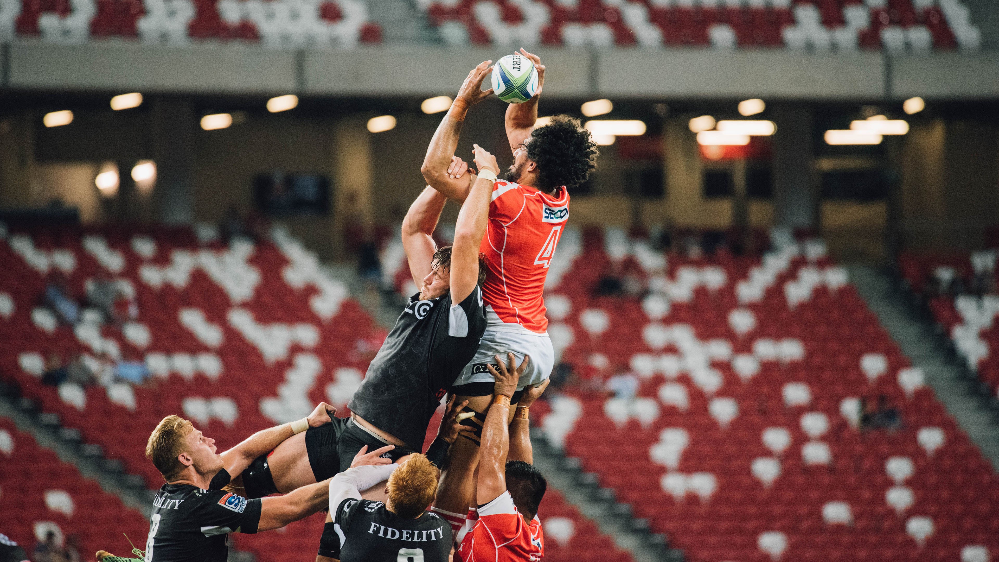 “东安湖体育公园迎来跑酷明星,挑战全新极限”